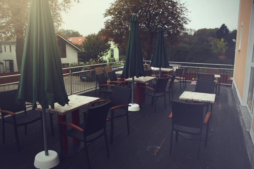 קריילסהיים Hotel Garni Zur Eisenbahn מראה חיצוני תמונה